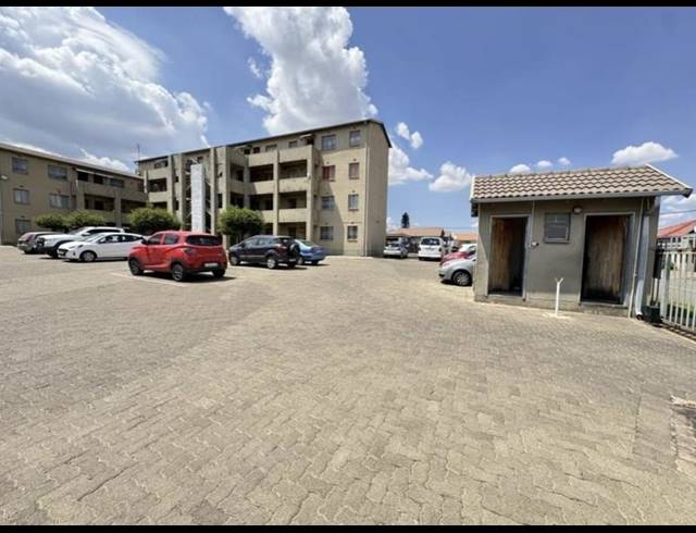 2 BEDROOM APARTMENT FOR SALE IN FLEURHOF